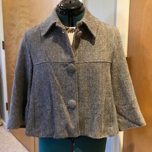 Tweed cropped jacket.